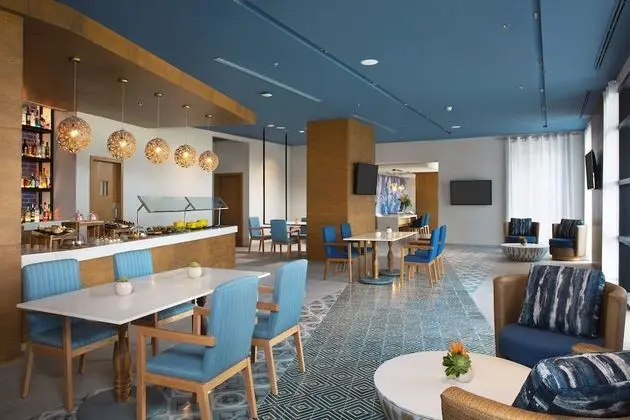 Preferred Club Junior Suite Swim-Out Double