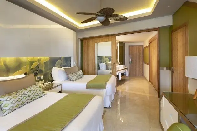Preferred Club Jr. Partial Ocean View Dble Beds VIPConcierge incl.& Access to Breathless
