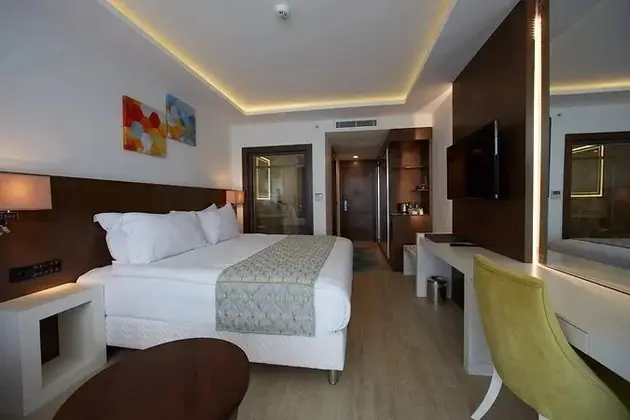 Deluxe Double Sea View Room