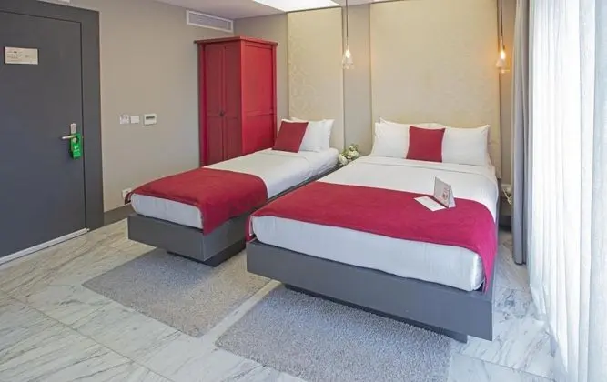 Aile Odası, Şehir Manzaralı