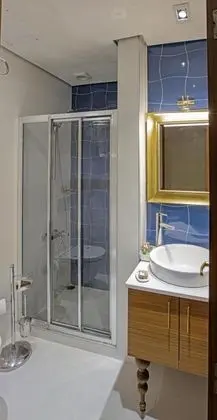 Bağlantılı Oda, Şehir Manzaralı