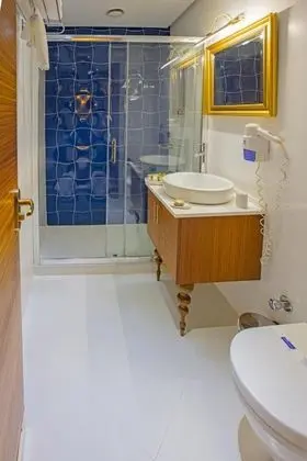 Çift Kişilik, Şehir Manzaralı