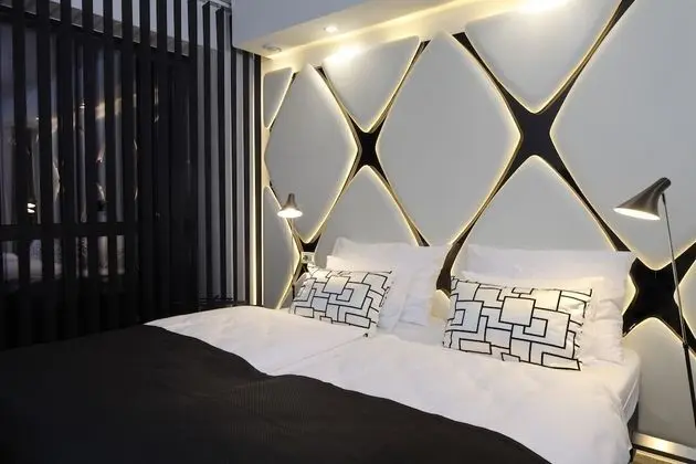 Basic Tek Büyük veya İki Ayrı Yataklı Oda