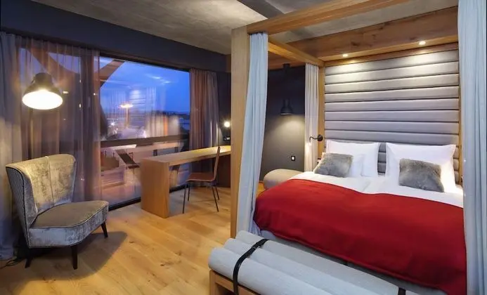 Comfort Tek Büyük veya İki Ayrı Yataklı Oda