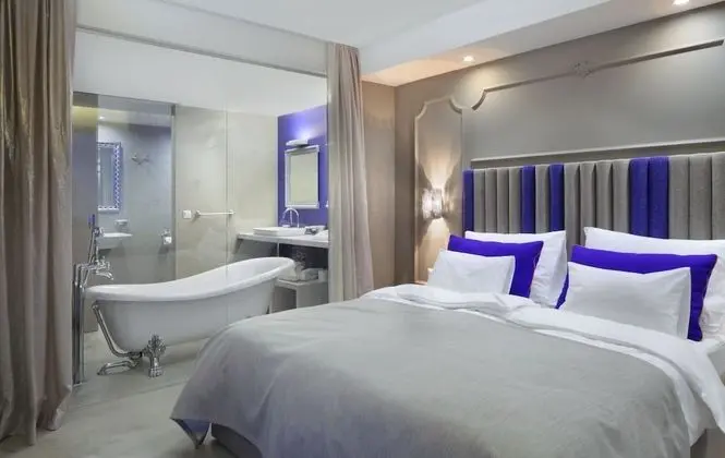 Comfort Tek Büyük veya İki Ayrı Yataklı Oda