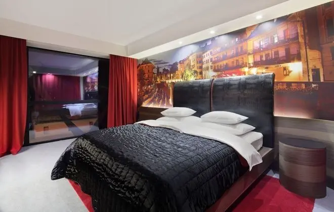 Comfort Tek Büyük veya İki Ayrı Yataklı Oda