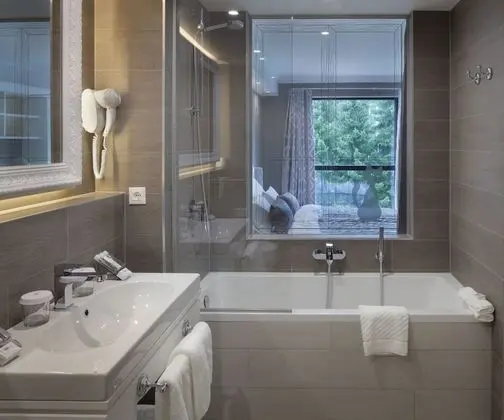 Comfort Tek Büyük veya İki Ayrı Yataklı Oda