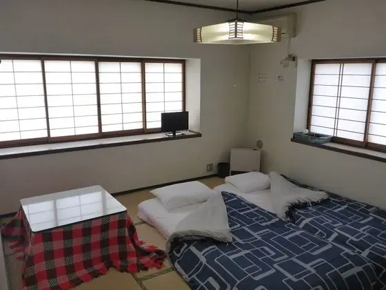 Traditional Üç Kişilik Oda, Ortak Banyo (Japanese-Style)
