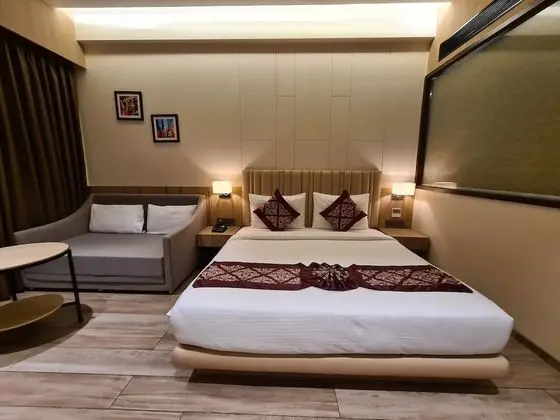 Business Tek Büyük veya İki Ayrı Yataklı Oda