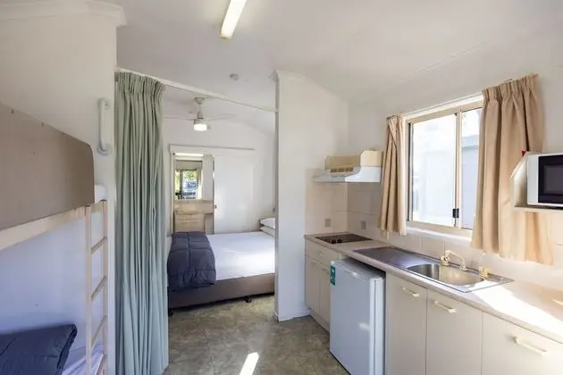 Kulübe (Budget cabin)
