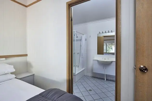 Two Bedroom Settlers Cottage