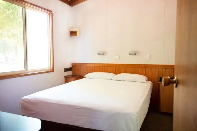 2 Bedroom Cabin 6 Pax