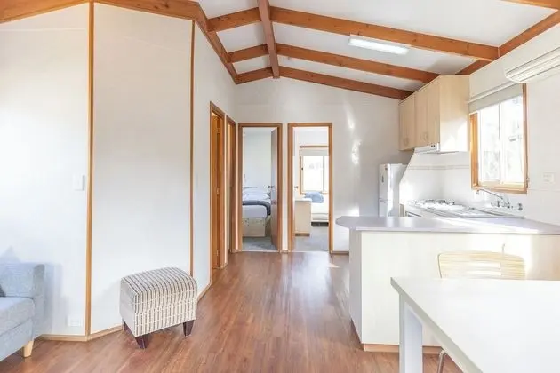 Standard Süit, 2 Yatak Odası, Sigara İçilmez, Küçük Mutfak (Boronia Cabin)