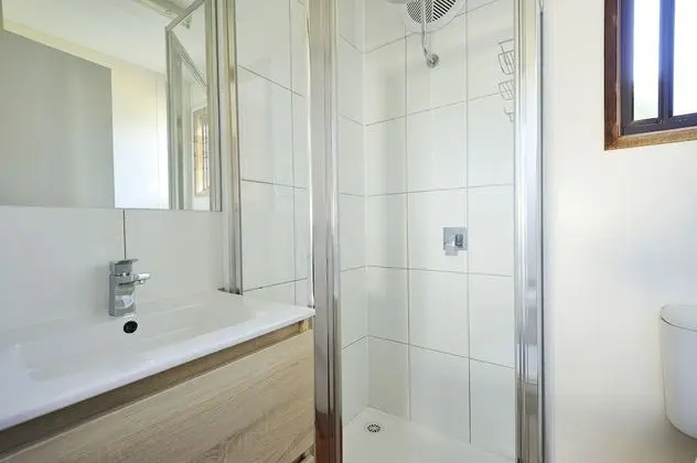 Standard Süit, 2 Yatak Odası, Sigara İçilmez, Küçük Mutfak (Boronia Cabin)