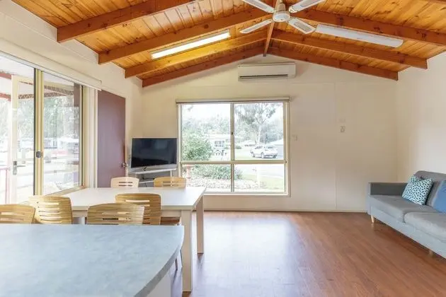 Standard Süit, 2 Yatak Odası, Sigara İçilmez, Küçük Mutfak (Redwood Cabin)