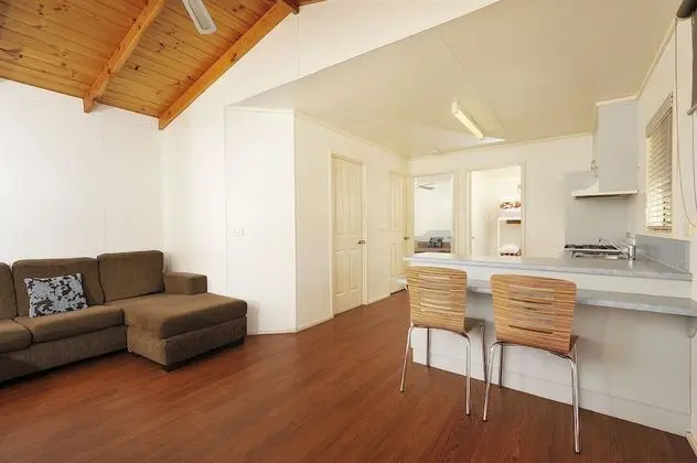 Standard Süit, 2 Yatak Odası, Sigara İçilmez, Küçük Mutfak (Redwood Cabin)