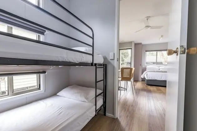Standard Kulübe, Birden Çok Yatak, Sigara İçilmez, Küçük Mutfak (Ibis Cabin)
