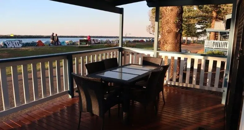Kulübe, 2 Yatak Odası (Riverside, 6 Berth)