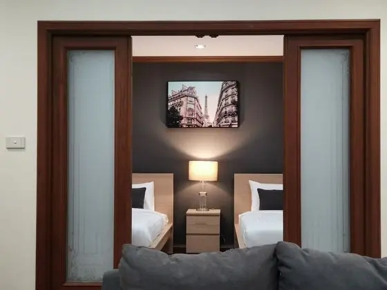3 Bedrooms Apartment