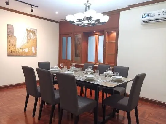 3 Bedrooms Apartment