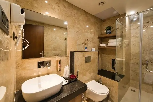 Deluxe Tek Büyük Yataklı Oda