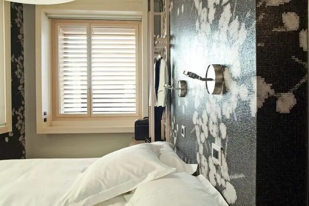 Büyük Yataklı Tek Kişilik Oda