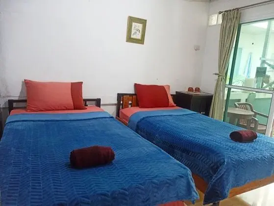 Basic Tek Büyük veya İki Ayrı Yataklı Oda