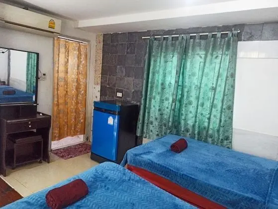 Basic Tek Büyük veya İki Ayrı Yataklı Oda