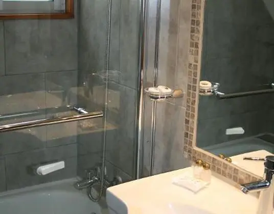 Tek Büyük Yataklı Oda, 2 Tek Kişilik Yatak, Özel Banyo