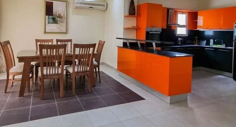 Apart Daire, 3 Yatak Odası, Havuz Manzaralı