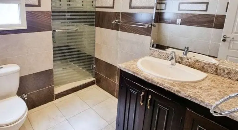 Apart Daire, 3 Yatak Odası, Havuz Manzaralı