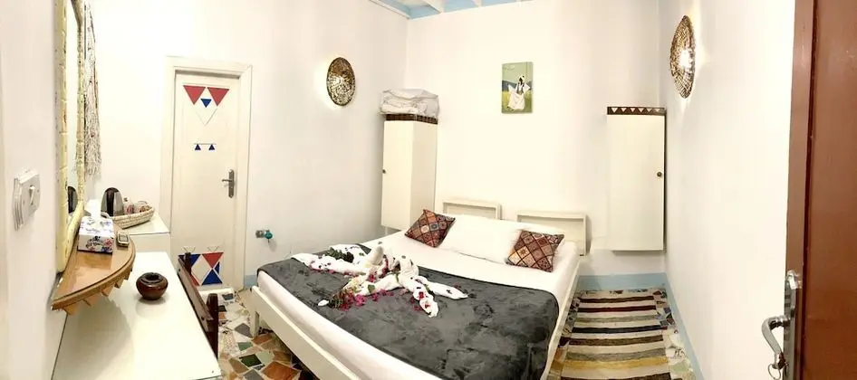 Standard Oda, 1 Büyük (Queen) Boy Yatak, Banyolu/Duşlu