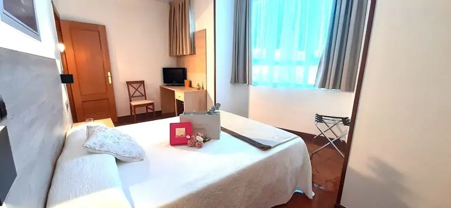 Comfort Tek Büyük Yataklı Oda