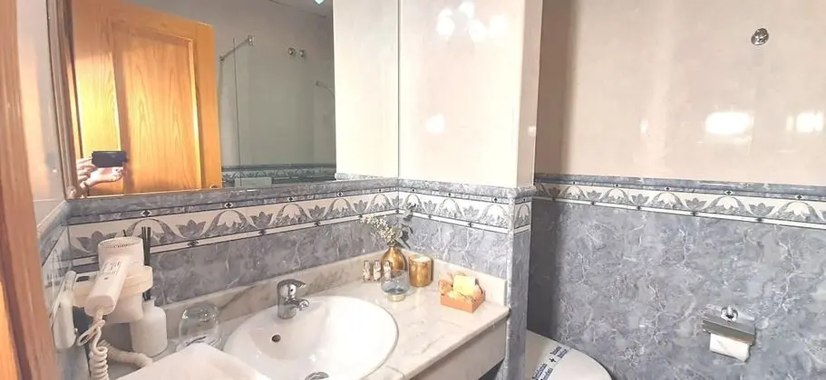 Comfort Tek Büyük Yataklı Oda