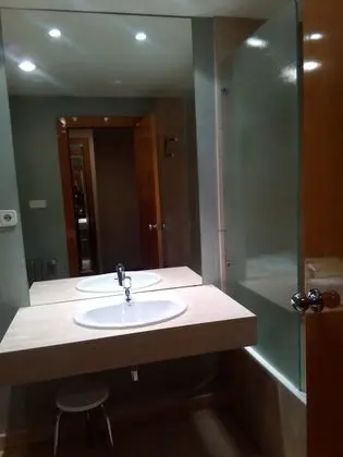 Tek Büyük Yataklı Oda (1 o 2 camas individuales)