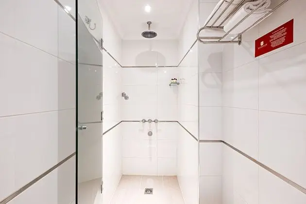 Classic Tek Büyük Yataklı Oda