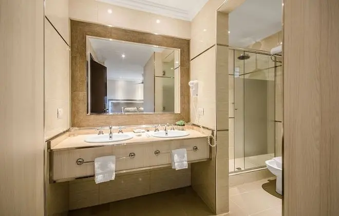 Superior Tek Büyük Yataklı Oda