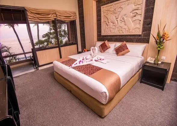 Oda, Balkon, Deniz Manzaralı