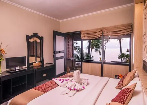 Oda, Balkon, Deniz Manzaralı