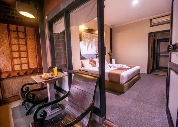 Oda, Balkon, Deniz Manzaralı
