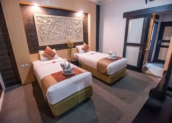 Oda, Balkon, Deniz Manzaralı