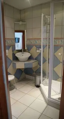 Classic Tek Büyük Yataklı Oda