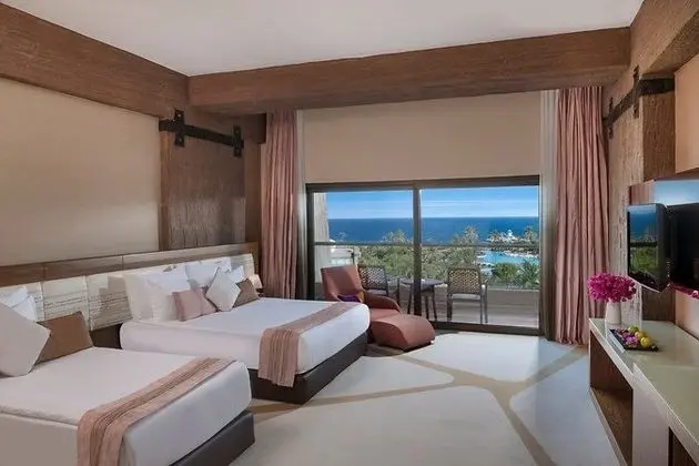 Ana Bina Deluxe 2 Standard Oda - Kısmi Deniz Manzaralı