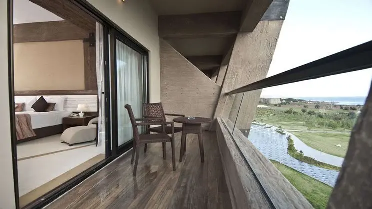 ANA BINA DE LUXE ODA