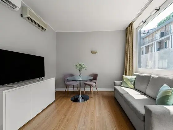 Deluxe Stüdyo Süit