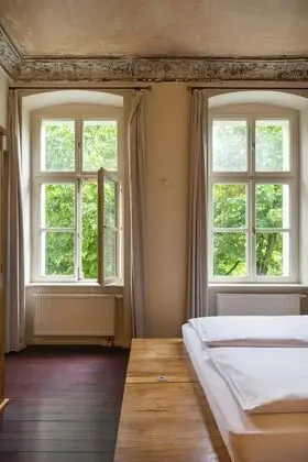 Süit, Balkon