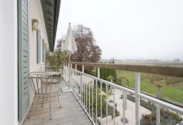 Tek Büyük Yataklı Oda, Balkon
