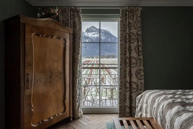 Tek Büyük Yataklı Oda, Balkon