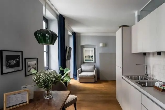 Süit, Balkon