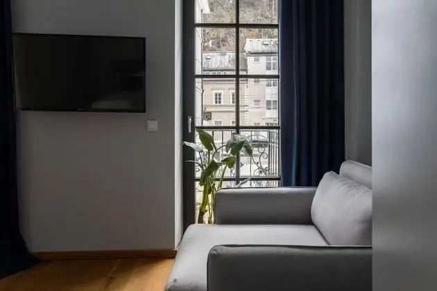 Süit, Balkon